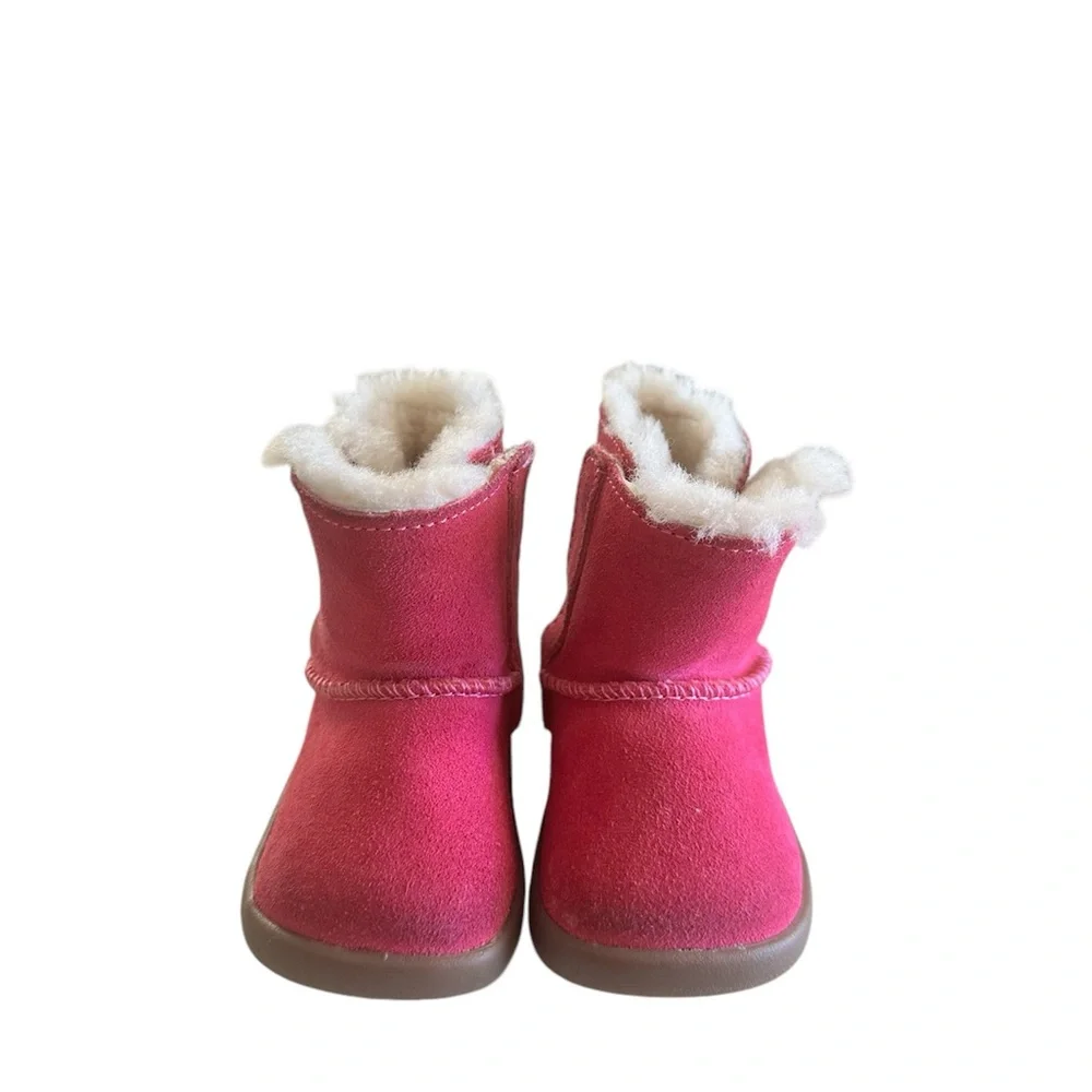 UGG infant Keelan pink boots size 0/1